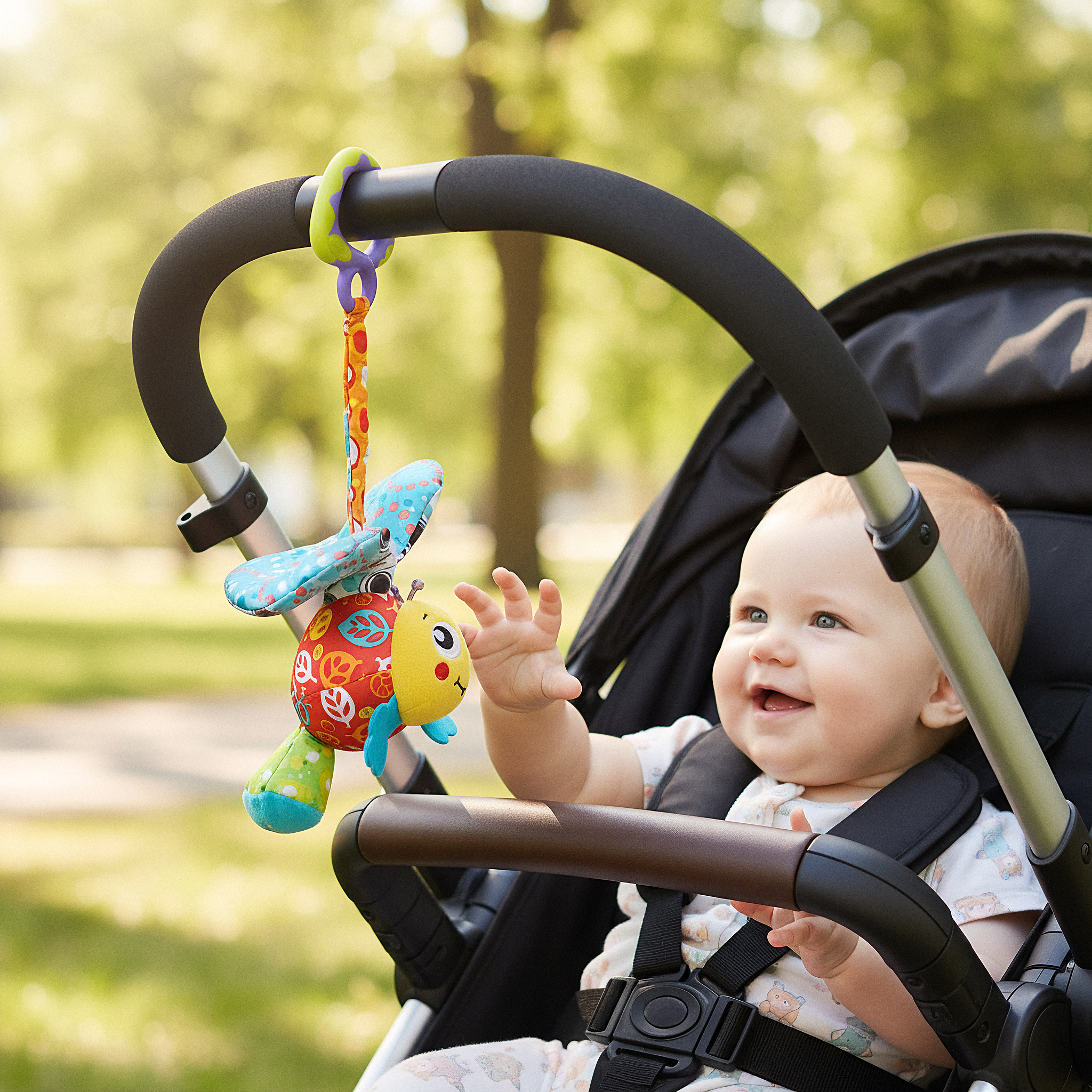 Playgro Groovy Mover Bee