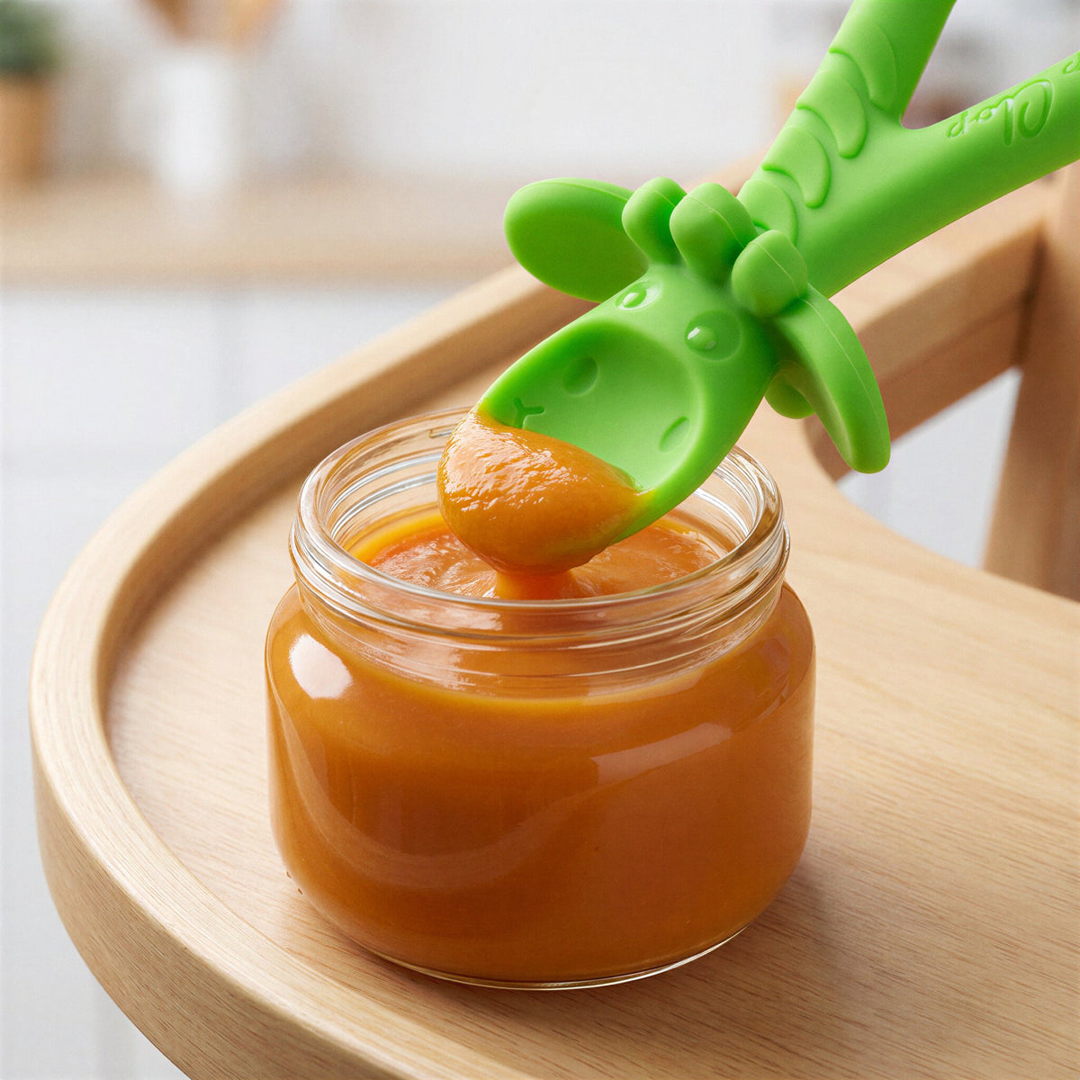 Clip Clop Dip & Flip Spoon - Green